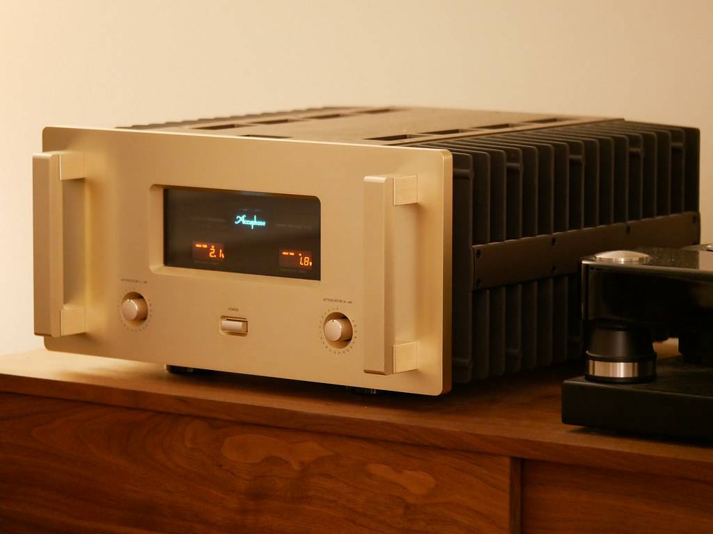 Accuphase A-50