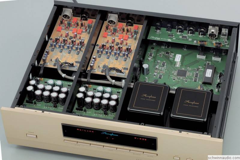 Accuphase DC-61
