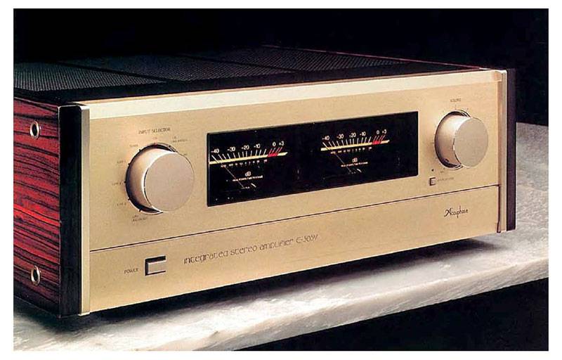 Accuphase E-305