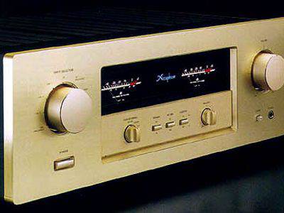 Accuphase E-406