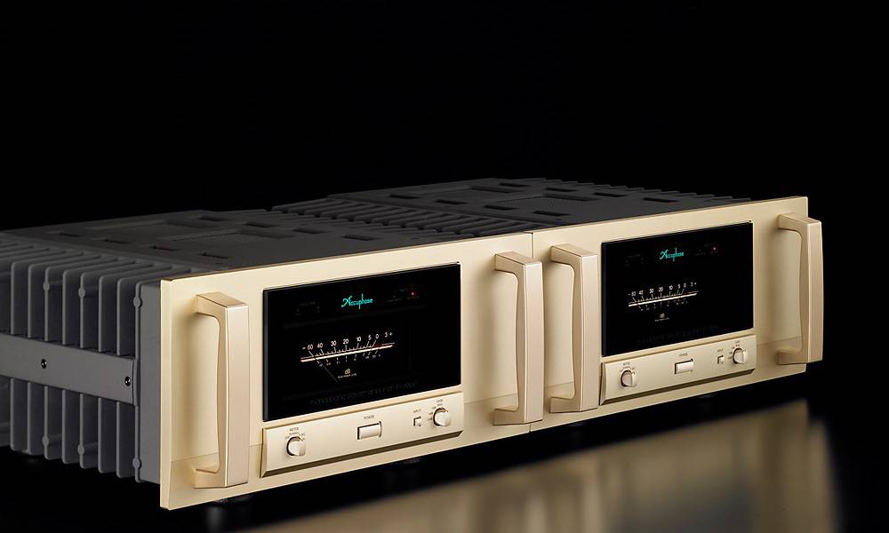 Accuphase M-6000