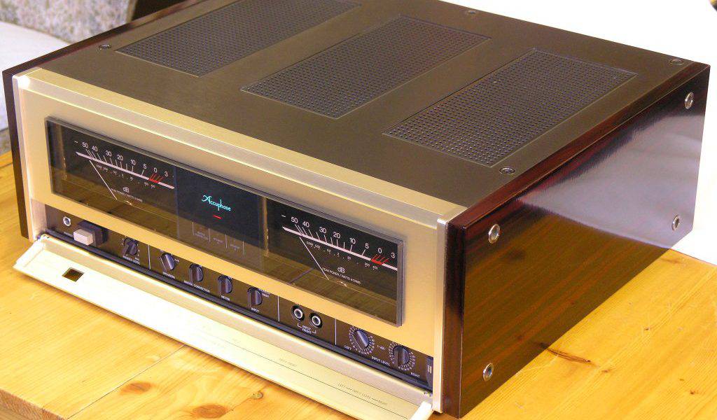 Accuphase P-360
