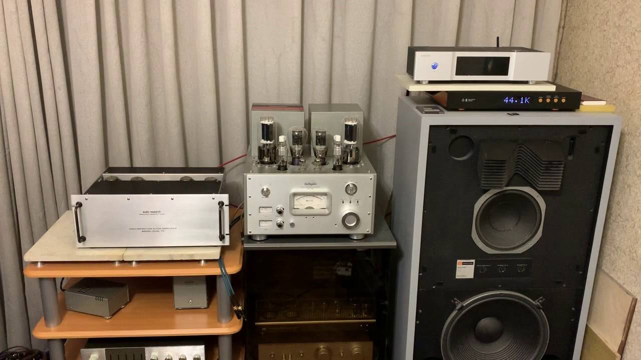 Audio Research D-75