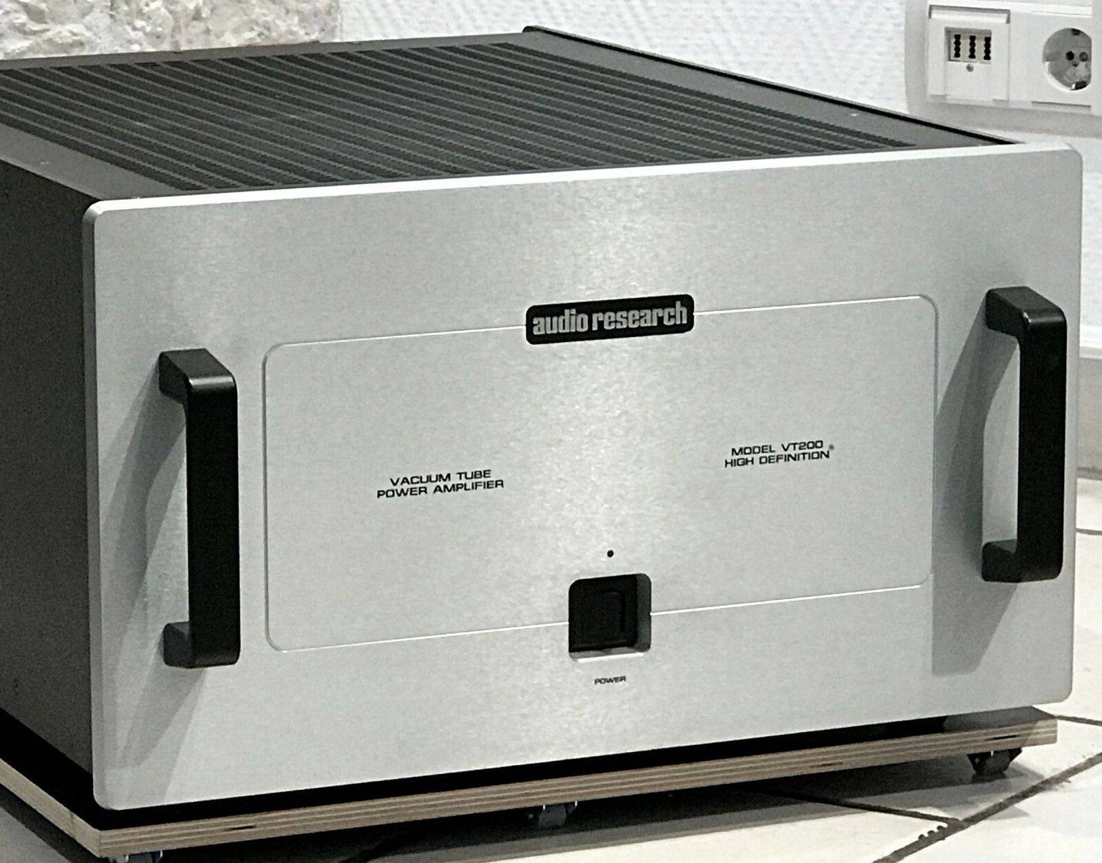 Audio Research VT-200 (mkI)