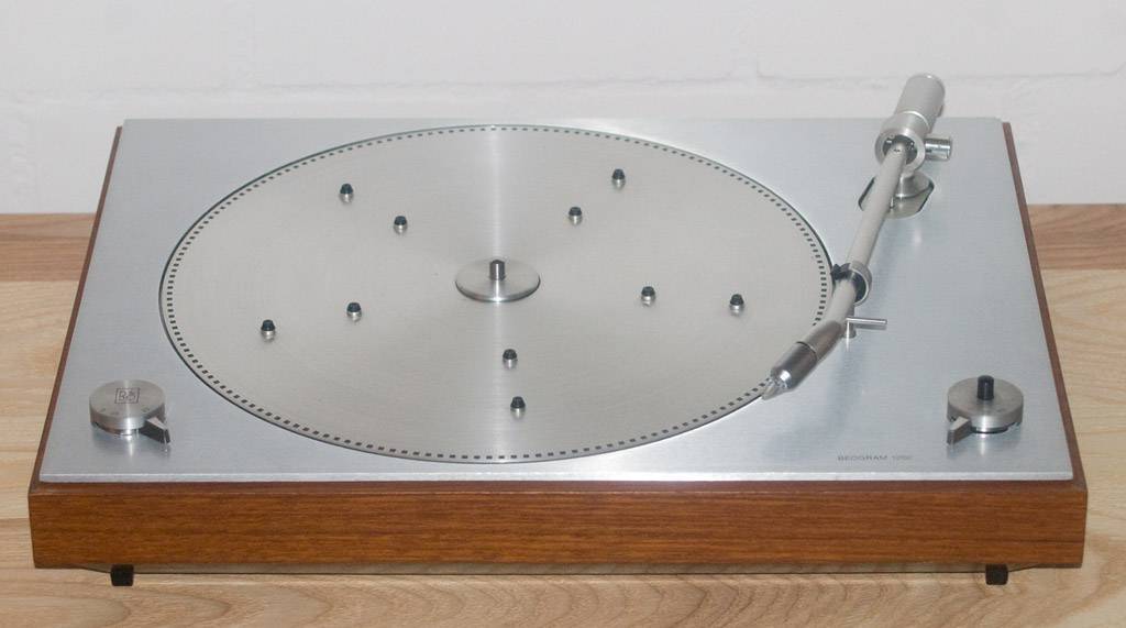 Bang and Olufsen Beogram 1200