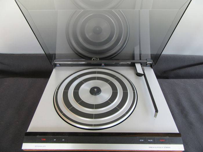 Bang and Olufsen Beogram 2200
