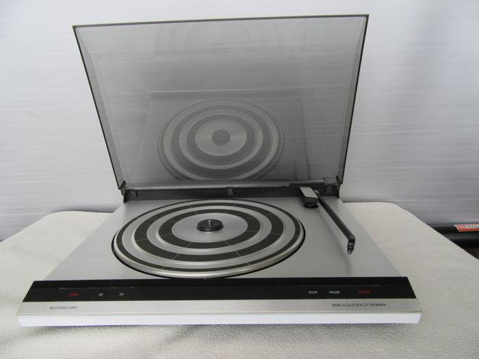 Bang and Olufsen Beogram 2200