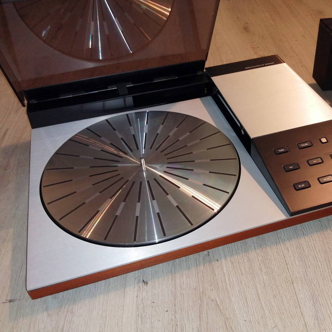 Bang and Olufsen Beogram 6002 5642