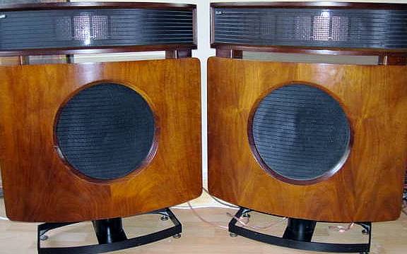 Bowers and Wilkins DM70
