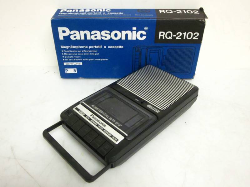 Panasonic RQ-2102
