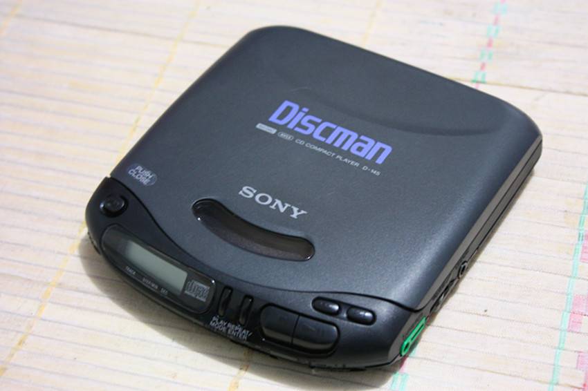 Sony D-145