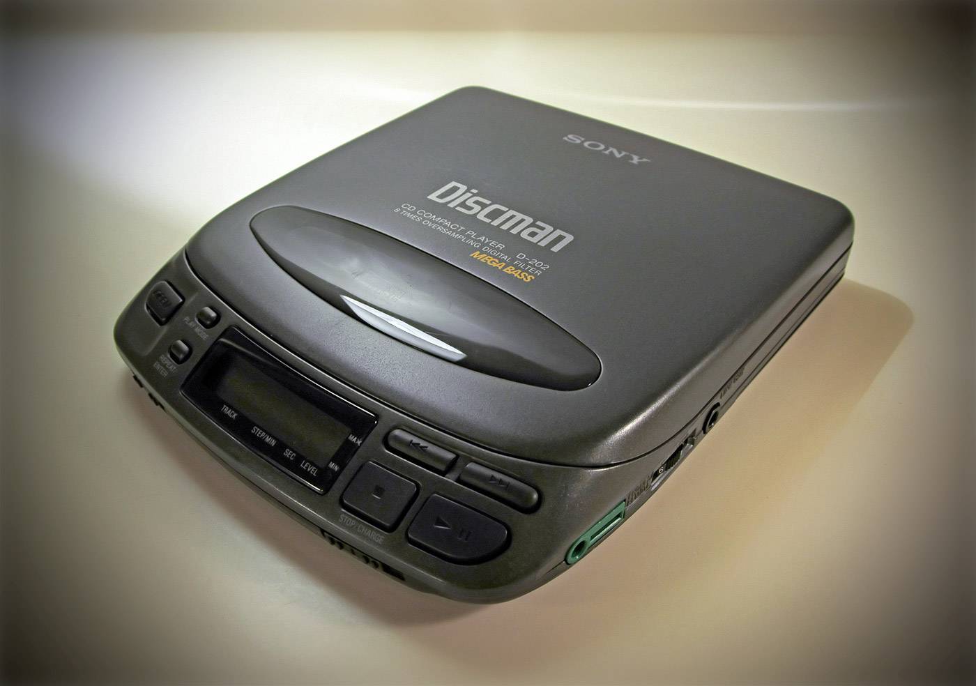 Sony D-202