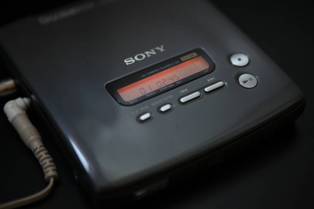 Sony D-515