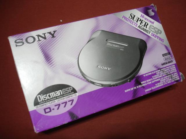 Sony D-777