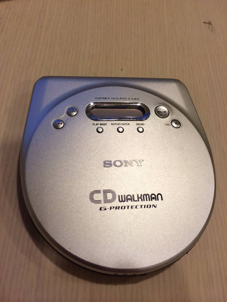 Sony D-EJ815