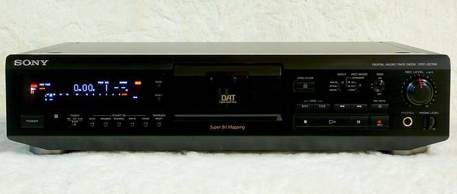 Sony DTC-ZE700