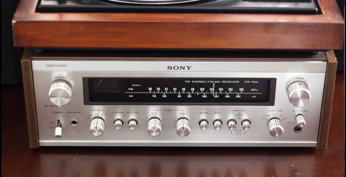 Sony STR-7025