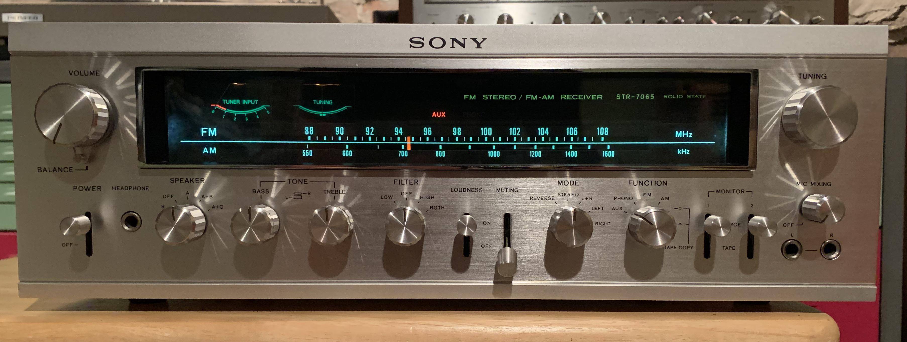 Sony STR-7065