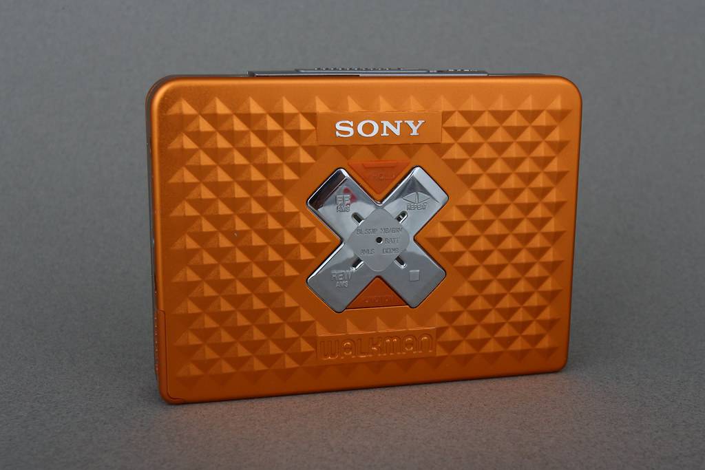 Sony WM-EX668
