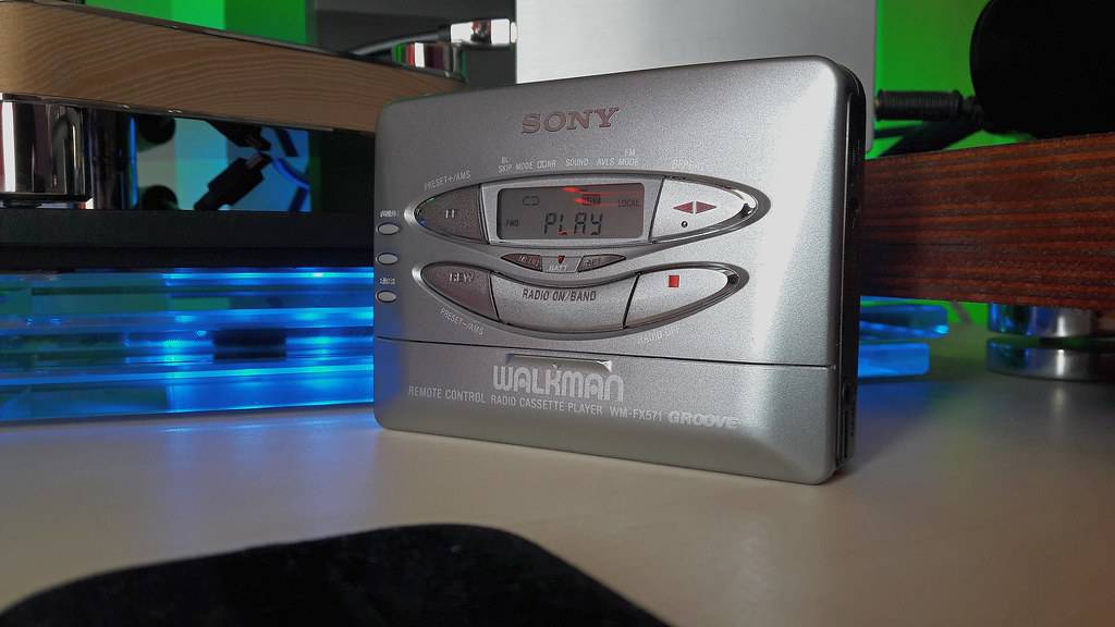 Sony WM-FX571