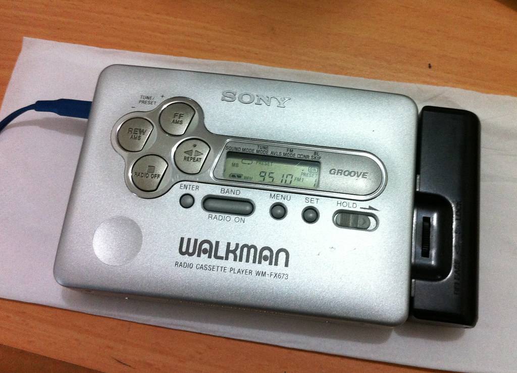 Sony WM-FX673