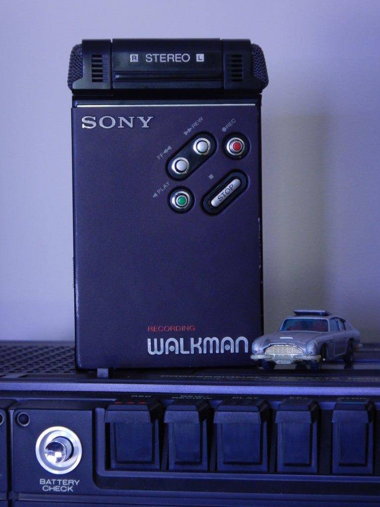 Sony WM-R2