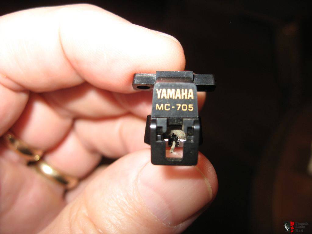 Yamaha MC-705