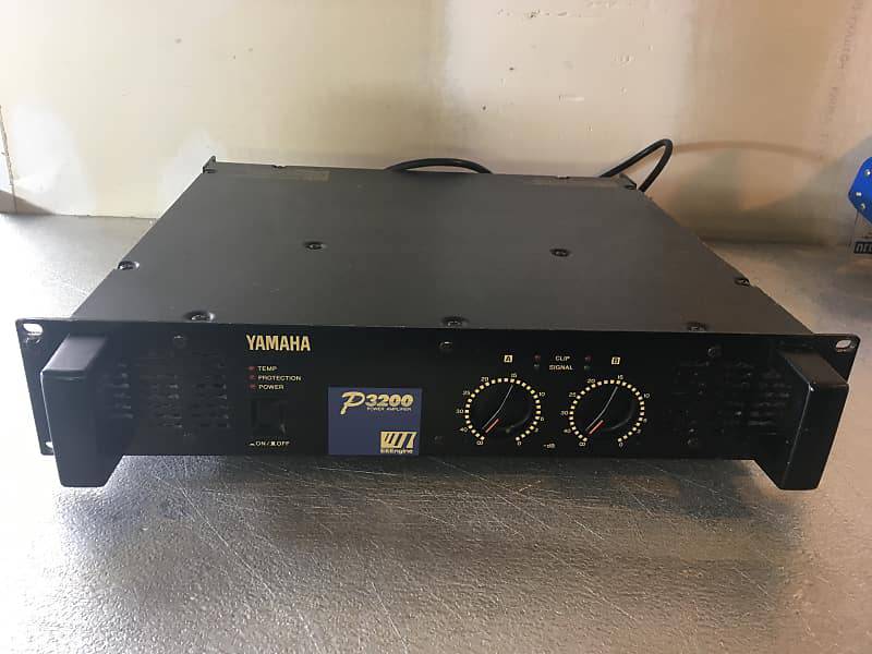 Yamaha P3200